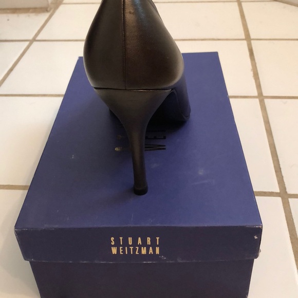 Stuart Weitzman - Picture 4 of 4